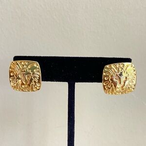 Anne Klein lion head pierced post square textured earrings in shiny goldtone